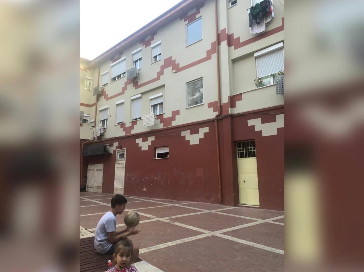 Ferienwohnung New New Bazaar Tirana Exterior foto